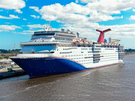 Carnival Elation docking delayed in Jacksonville due to search-and ...