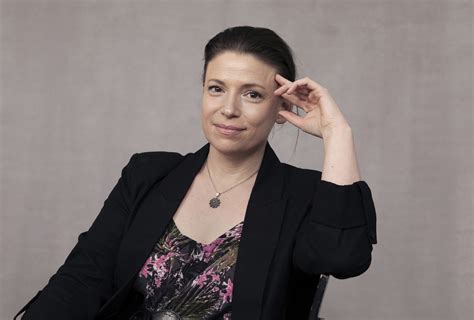 Julia Whelan has narrated 600 audiobooks and counting. So why isn't she ...