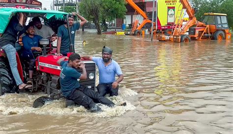Red alert for heavy rain in 14 Rajasthan districts