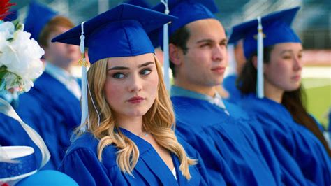 American Housewife (S05E01): Graduation Summary - Season 5 Episode 1 Guide