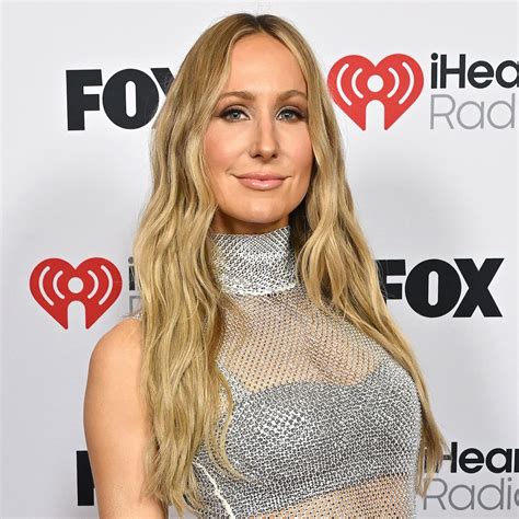 Nikki Glaser Defends Ozempic, Cosmetic Procedures