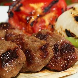 https://yummyistanbul.com/wp-content/uploads/2021/10/best-kofte-istanbul.jpg