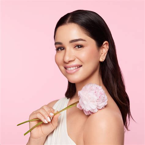 Why do skincare products have Mica and is it good for your skin ...