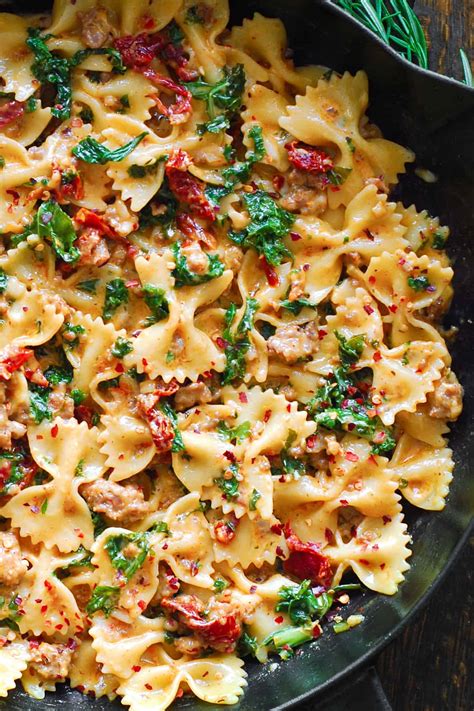 Creamy Sausage and Kale Pasta (30-Minutes) - Julia's Album