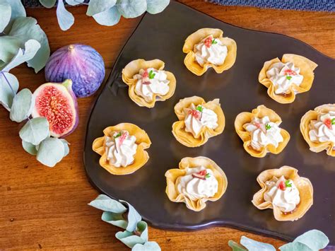 Crispy Baskets with Foie Gras Mousse and Fig Compote - Les Chats ...