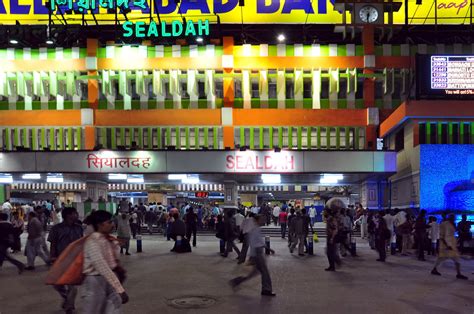 Sealdah Station 的图像结果
