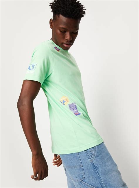 Buy Men Slim Fit Graphic T-shirt Online at just Rs. 599.0 ...