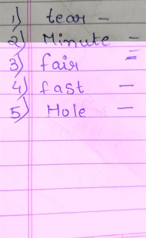 make to different sentences and their homograph - Brainly.in