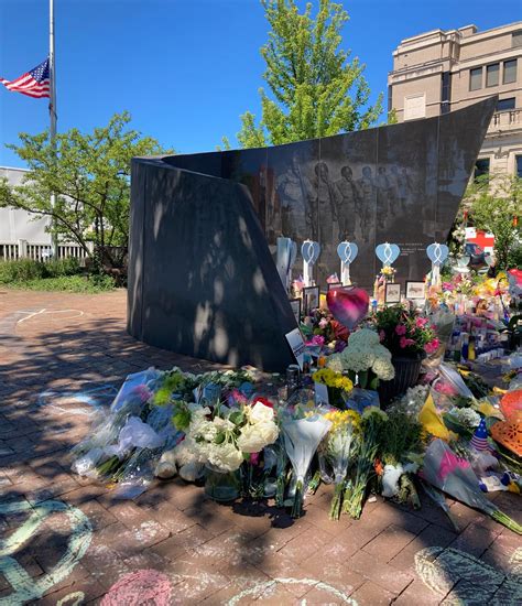 Highland Park Hospital: Strength in tragedy, and the preparation that ...