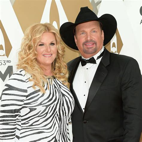 Garth Brooks supports Dylan Mulvaney, reveals sweet reason wife Trisha ...