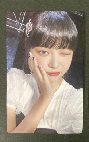 LE SSERAFIM LESSERAFIM FEARLESS Solo CD + Photo card | Ubuy India