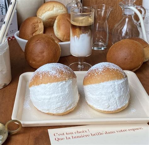 powdered sugar pastry