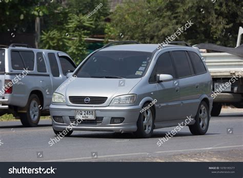 52 Chevrolet Zafira Images, Stock Photos & Vectors | Shutterstock