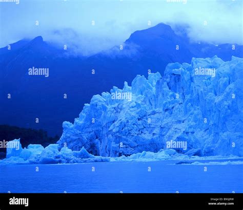 Evening Argentina Argentino-see mountains ice color blue color-mood ...