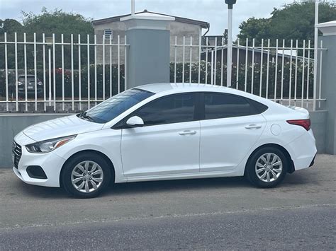 Hyundai Accent (white) | RM Rentals Curaçao