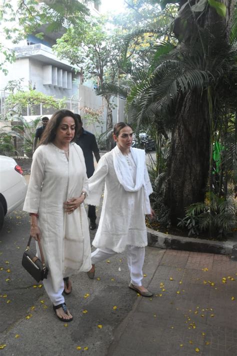 सनी देओल ने भुलाई पुरानी दुश्मनी, आदित्य चोपड़ा के दुख में हुए शरीक ...