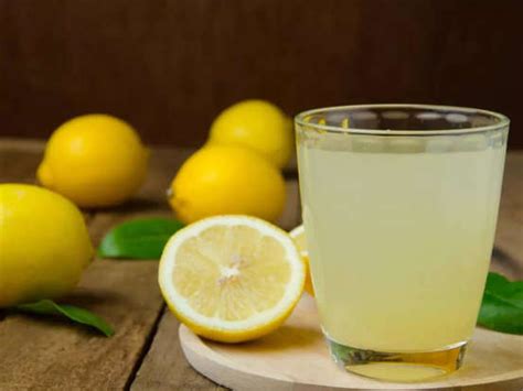 3 Homemade lemon-based drinks for better metabolism