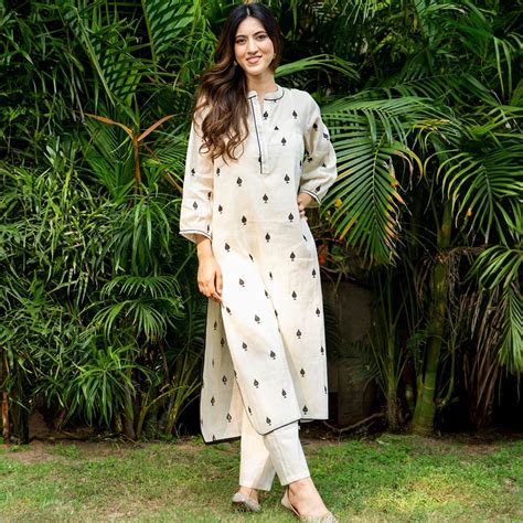 10 Best Indian Wear Brands Like Mulmul | LBB