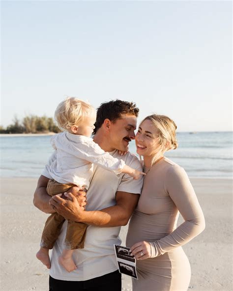 Dayle Hoffman Kerns | Couldn’t hide it any longer 🤣 Baby #2 coming October! 🤍 | Instagram