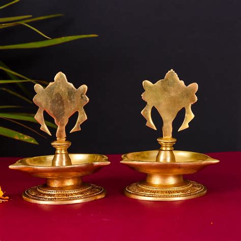 Brass Shankh Chakra Diya/Lamp Set (6 Inch) – Vedansh Craft