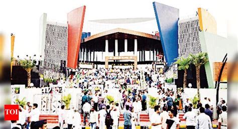 High cost, capacity keep swanky Suresh Bhat auditorium ‘exclusive ...