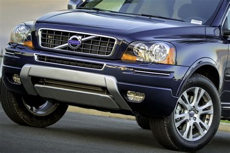 UN: Volvo XC90 "Delightfully Refreshed" for 2013 Model Year, Prices Start from $39,500*