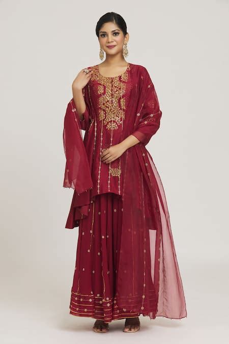 Buy Maroon Pure Silk Chanderi Embroidered Gota Dot Asymmetric Anarkali ...