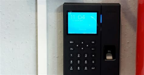 SISTEMA RILEVAZIONE PRESENZE SVAR 3-FINGER/A, L'UNICO IN COMMERCIO CON 6 MESI DI ASSISTENZA COMPRESA E CORSO DI ISTRUZIONE SOFTWARE IN TELEASSISTENZA