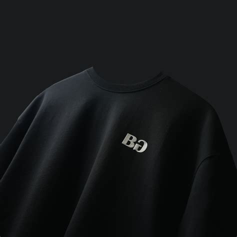 Black Basic T-Shirt – BLUORNG