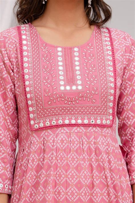 Buy Women's Embroidererd Bandhej Kurta Set With Tie-Dye Dupatta – Bairaj