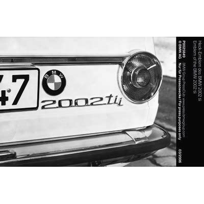 Emblem of the BMW 2002 tii (03/2006)