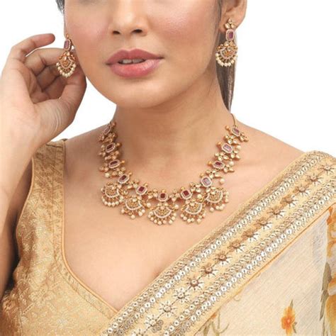 The Ultimate Style Guide for Indian Jewelry in 2022 from Tarinika ...