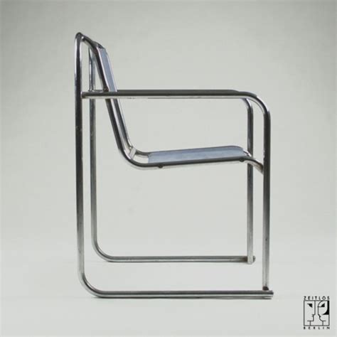 Pair of tubular steel armchairs in the style of the Bauhaus-Modernism ...