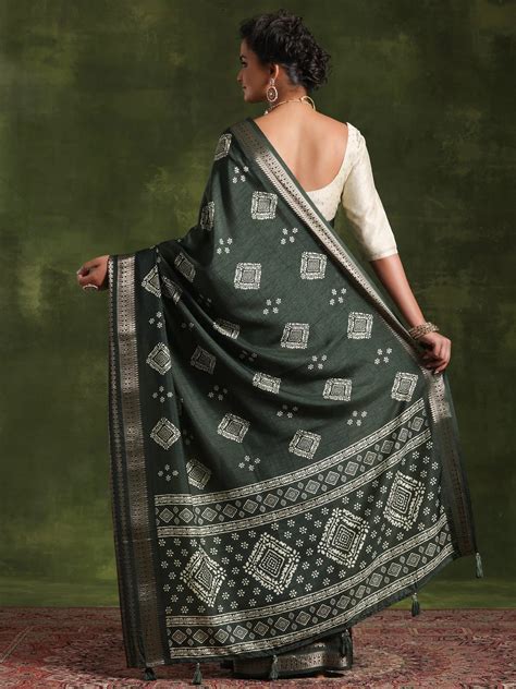 Buy Pure Silk Sarees Online at Best Prices in India | Libas