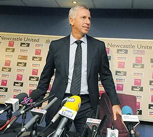 Pardew appointed Newcastle manager - Rediff Sports