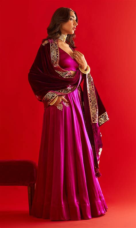 LEHENGA SETS – Ridhiiee Suuri