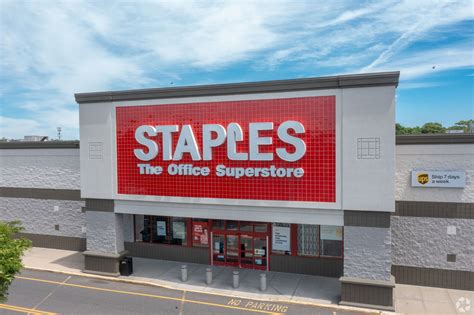 828-888 Sunrise Hwy, Bay Shore, NY 11706 - Gardiner Manor Mall | LoopNet