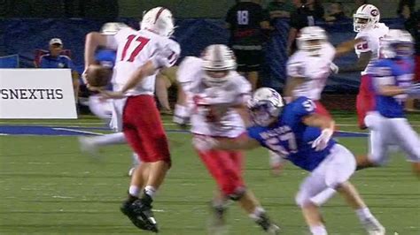 QB throws TD after behind-the-back trickery - ESPN Video