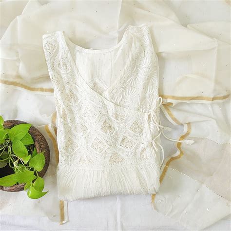 ALAMZEB -Mul Chanderi Angrakha White Emboiderey With Zari Work Neck To ...