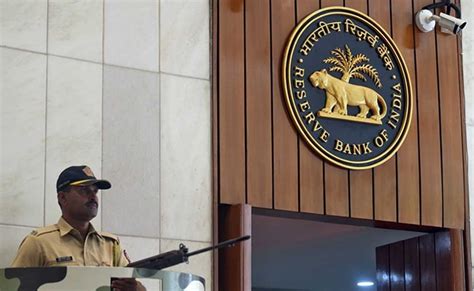 सुप्रीम कोर्ट का RBI को आदेश, बैंकों की इंस्पेक्शन रिपोर्ट का RTI एक्ट ...