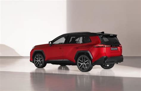Toyota unveils all-new RAV4 family SUV | Autocar Professional