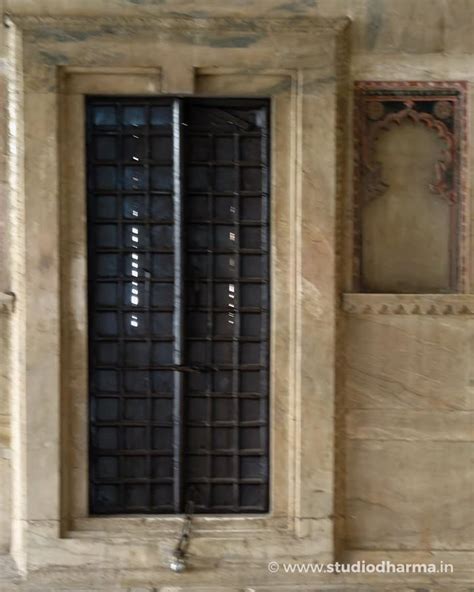 Chhatra Mahal, Bundi – Where Walls Still Speak in Colours of the Hada ...