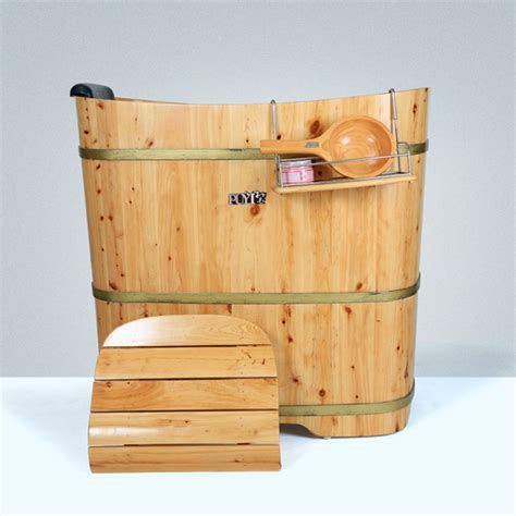 加高不占地泡澡木桶成人浴桶木桶单人洗澡桶浴缸家用薰蒸木质带盖-淘宝网