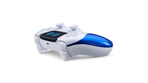 Slideshow: Astro Bot Limited Edition DualSense Wireless Controller