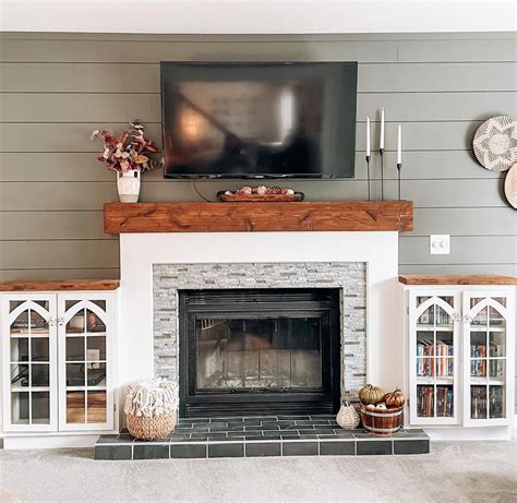 17+ Farmhouse Fireplace Tile Ideas For Makeovers & New Installs