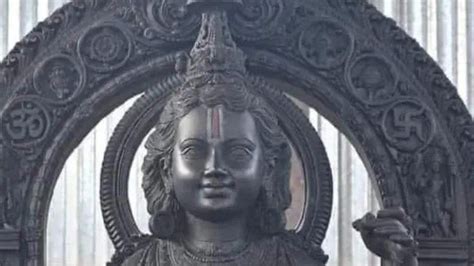 Face Of Ram Lalla Idol In Ayodhya Temple Unveiled For First Time After ...