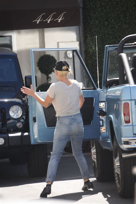 Lady Gaga Booty in Jeans - Out in Los Angeles 8/11/2016 • CelebMafia