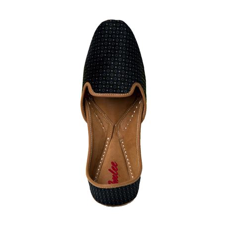 BLACK STAR – Imlee Jaipur