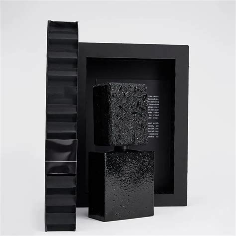 Ennui Noir Extrait De Parfum – Scentoria