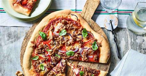 Try Something Different: Italian BBQ Walnut ‘Meat’ Pizzas | Femina.in